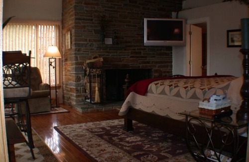 Refton House | BIG summer discount July 24- 31 with 1 FREE night. Refreshing pool 4BR 3.5 baths