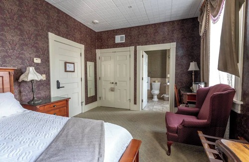 Geneseo Bed & Breakfast | Big Tree Treaty Room - Big Tree Inn