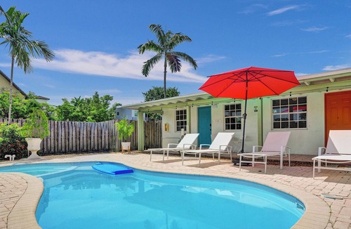 Victoria Park Villa | Bimini House-Villa Rojas with Pool and Netflix Minutes from Downtown