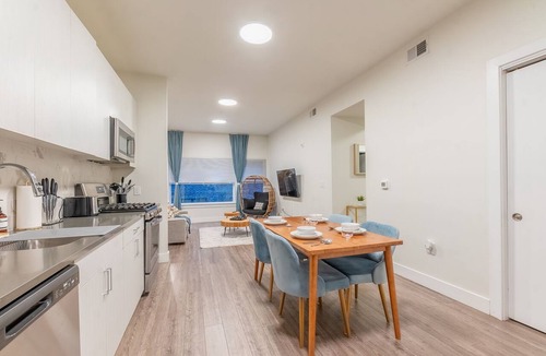 East Orange Apartment | Blue Breakaway with Free Parking & Sleeps 9!✨Book 7 days, Get 20% OFF!✨