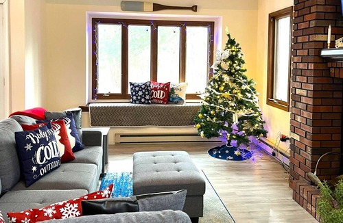 Long Pond Ski Chalet | Blue Cherry Cabin/Indoor Pool/Near Camelback and Kalahari