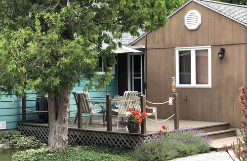 Northern Bruce Peninsula Cottage | BLUE WATER COTTAGE - WATERFRONT COTTAGE,TOBERMORY- LICENCE- STA-2024-285