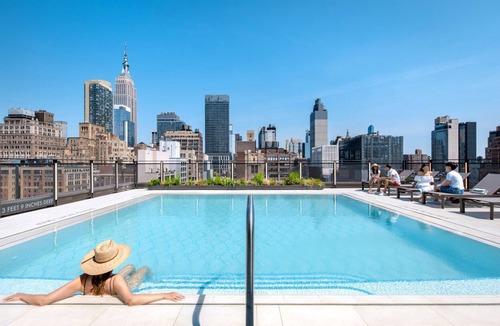 Chelsea Apartment | Blueground | Chelsea, pool, nr The Vessel
