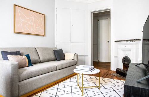 Sorbonne Apartment | Blueground | Latin Quarter, nr Seine & notre dame