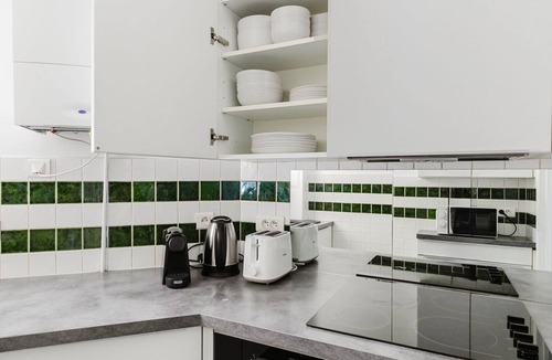 Paris City Center Apartment | Blueground | Le Marais-St-Paul, nr museum & shops