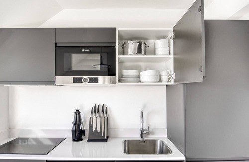 Les Halles Apartment | Blueground | Montorgueil, gym & elevator