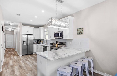 South Pensacola House | Bluey House + Downtown Pensacola + 20 Min to Beach