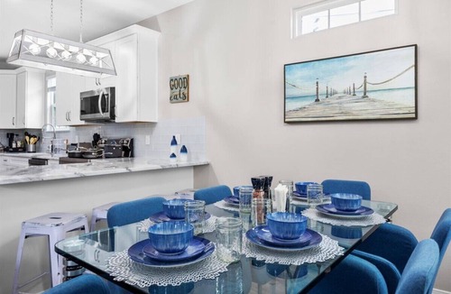 South Pensacola House | Bluey House + Downtown Pensacola + 20 Min to Beach