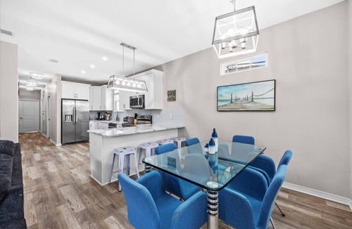 South Pensacola House | Bluey House + Downtown Pensacola + 20 Min to Beach