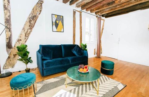 Paris City Center Apartment | BnBNova - 1BR - Le Louvre & Rivoli