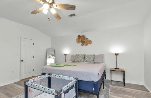 Fort Walton Beach House | Boat House - Steps to Boat Ramp, Grill & 1 Mile to Beach