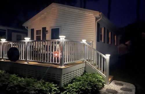West Ocean City Cottage | Boho Beach Cottage- Quiet, Deck, Private parking, Bikes- 1 mi to Beach & Boards!
