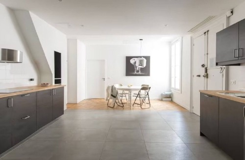 Strasbourg -Saint-Denis Apartment | Bonne Nouvelle Beauty | 200m² of Parisian Elegance Near Opéra