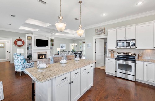 Port St. Joe House | Book for Fall! Bay Front! Private Pool! Minutes to the Beach! Ping-Pong!