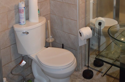 Melville House | Book Now Your Next Adventure & Walk to Adventure Park Long Island