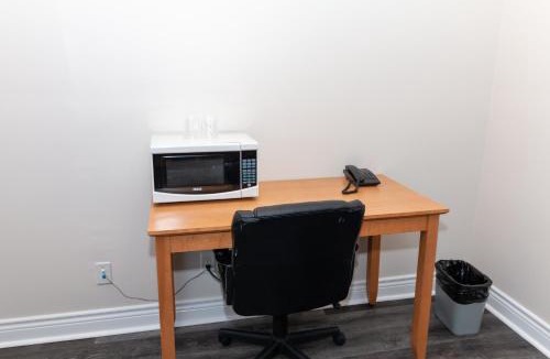 Angus Hotel | Borden Inn and Suites