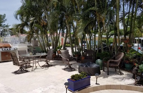 Ocean Ridge Apartment | Boutique Style Apartment in dream location with pool 200 meters from the beach CB 12