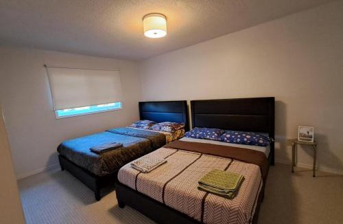 Brampton House | Brampton Special Cost Friendly Room- 24 hrs Checkin