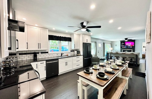 Harrisburg House | BRAND NEW! 10 Min To Hershey w/Firepit & Gameroom