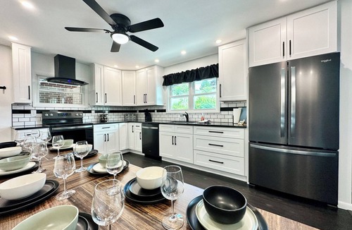 Harrisburg House | BRAND NEW! 10 Min To Hershey w/Firepit & Gameroom