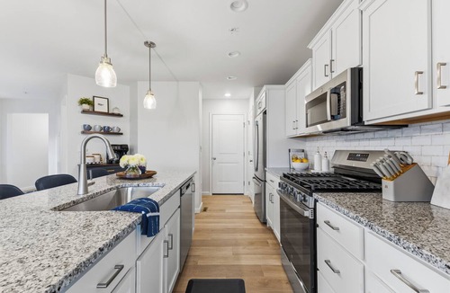 State College House | Brand new 3BR/3.5BA townhouse under 3.5 miles from Beaver Stadium-full basement