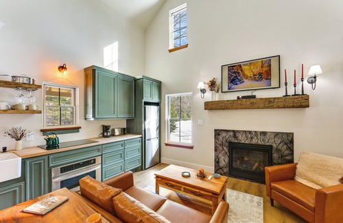Ligonier Cabin | Brand-New Cabin: 5 Wooded Acres, 4 Mi to Ligonier!