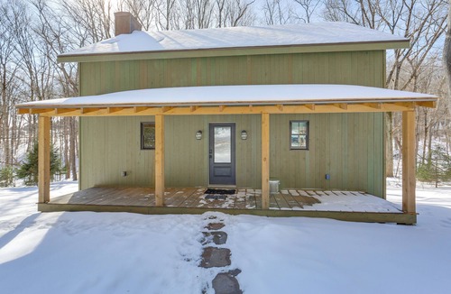 Ligonier Cabin | Brand-New Cabin: 5 Wooded Acres, 4 Mi to Ligonier!