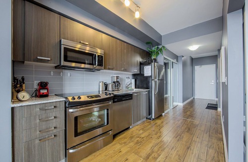 Bay Cloverhill Condo | Brand New FAMILY FRIENDLY Bay St. Downtown Toronto Condo near Sick Kids Hospital