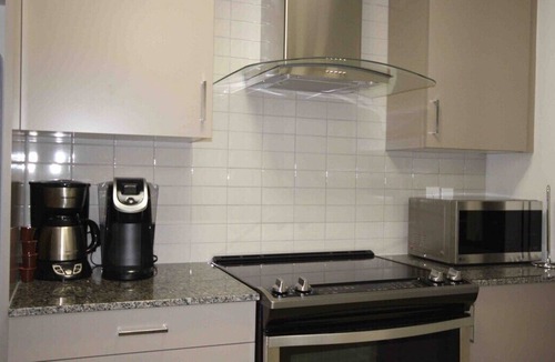 Newmarket House | Brand new! Luxury, all inclusive! sleeps 12 people