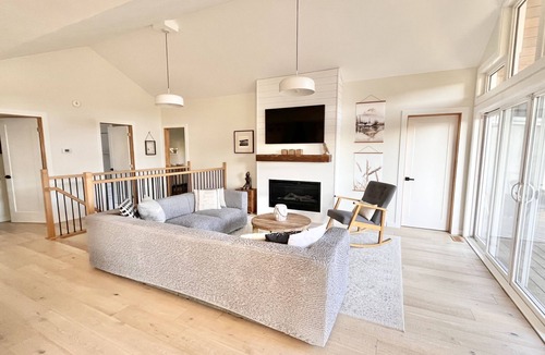 Timiskaming District Cottage | Brand new luxury waterfront cottage
