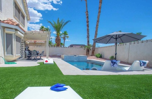 Green Valley House | ❤ BRAND NEW POOL, Clean 4BR/3BA Modern Chic Home ❤