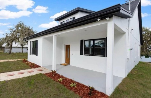 Nalcrest House | Brand New Spring Fed Lake Front Home