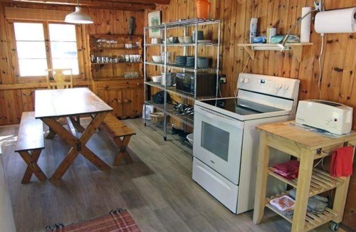 Tobermory House | Breezy Bay Waterfront Cottage