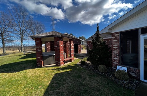 Ohioville House | Brick Ranch in Country Setting