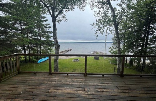 Port McNicoll Cottage | Bright 2 Bdrm Waterfront Cottage on Georgian Bay