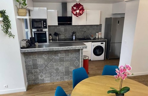 Saint-Denis Apartment | Bright 3 BR 15' away from the center of Paris, FRUITIERS2