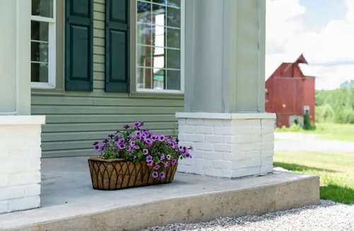 Manlius House | Bright and Airy 5 Bedroom Farmhouse w/sunset views