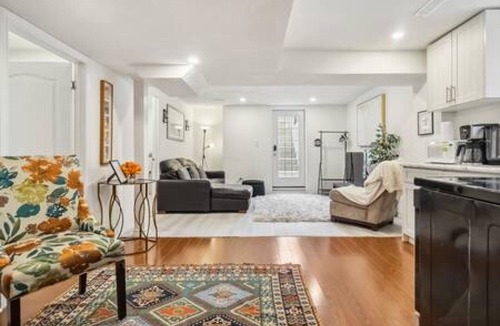 Churchill Meadows House | Bright Basement retreat in Mississauga