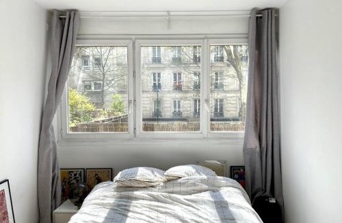 Combat Apartment | Bright cocoon with terrace near Belleville