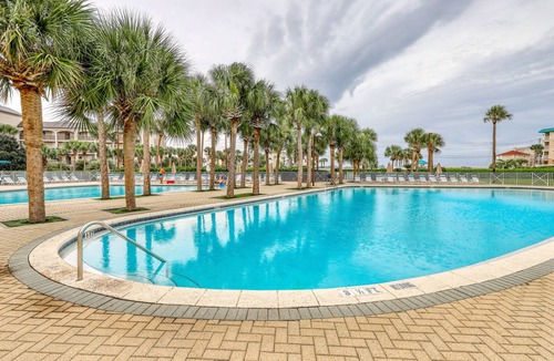 Miramar Beach Condo | Bright & comfortable gulf-side condo overlooking beach w/WiFi, pool, central AC