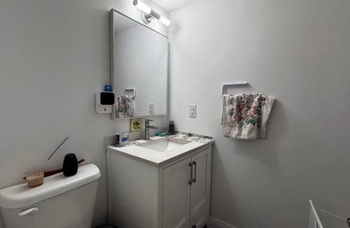 Etobicoke Condo | Bright & fully furnished 1-Bedroom Condo - Short Term