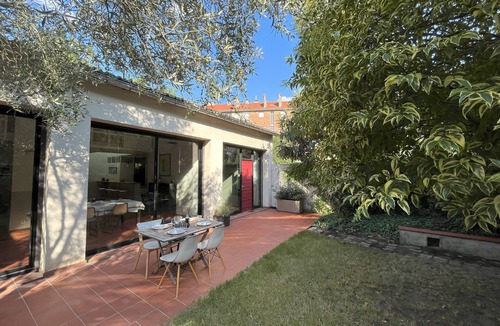 Issy-les-Moulineaux House | Bright house with garden and parking near Paris