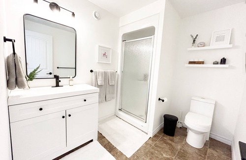 Southgate Apartment | Bright & Modern Country Escape