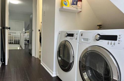 Cabbagetown Apartment | Bright, Private, Peaceful Suite with Retail Conveniences Steps Away