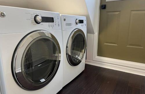 Cabbagetown Apartment | Bright, Private, Peaceful Suite with Retail Conveniences Steps Away