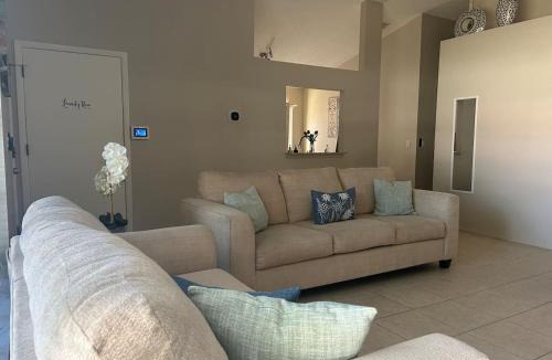Park East House | Bright Private Room Ideal for Long or Short Stay Rm1 Shared home