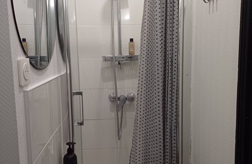 Saint-Ouen Apartment | Bright small studio Paris Saint Ouen - Line 14 &13