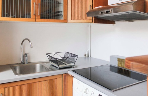 Les Puces de Saint-Ouen Apartment | Bright studio near Paris