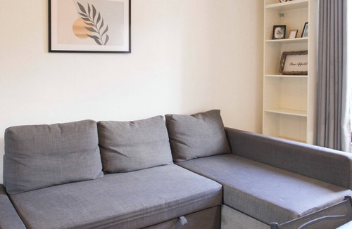 Les Puces de Saint-Ouen Apartment | Bright studio near Paris