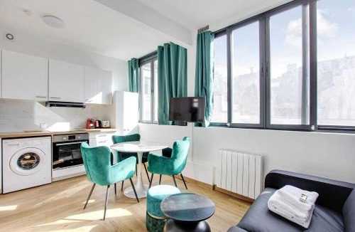 Belleville Apartment | Bright studio-2P-4P-4P-Parc des Buttes Chaumont